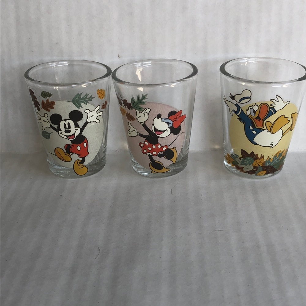 Disney Shot Glasses Set of 3, Mickey Minnie Donald Duck, new